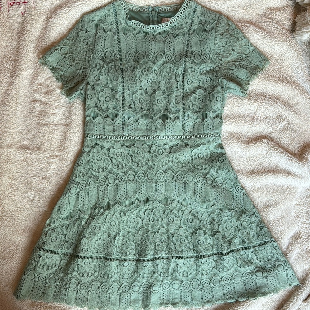 Beautiful green lace mini dress